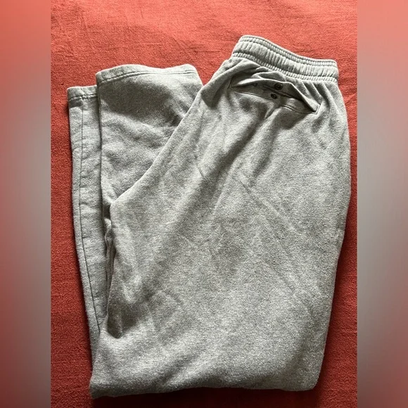 Men’s under Armour joggers/sweatpants - Picture 4 of 5